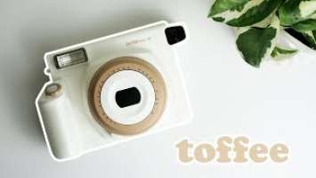 Fujifilm Instax Wide 300 Toffee! unboxing
