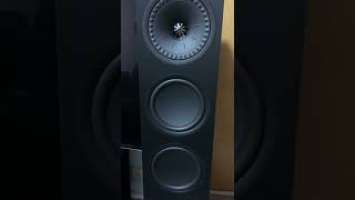 Onkyo TX-RZ50 Receiver + KEF Q950 Floorstanding Speaker 2.0