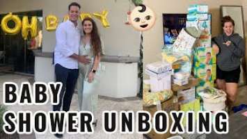 BABY SHOWER GIFT UNBOXING / SOLLY WRAP, MEDELA, CHICCO KEYFIT, LILLEBABY + MORE!