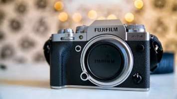 Fujifilm XT4 Unboxing, comparison in size with Nikon D850 and slow motion footage