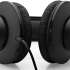 AKG K52