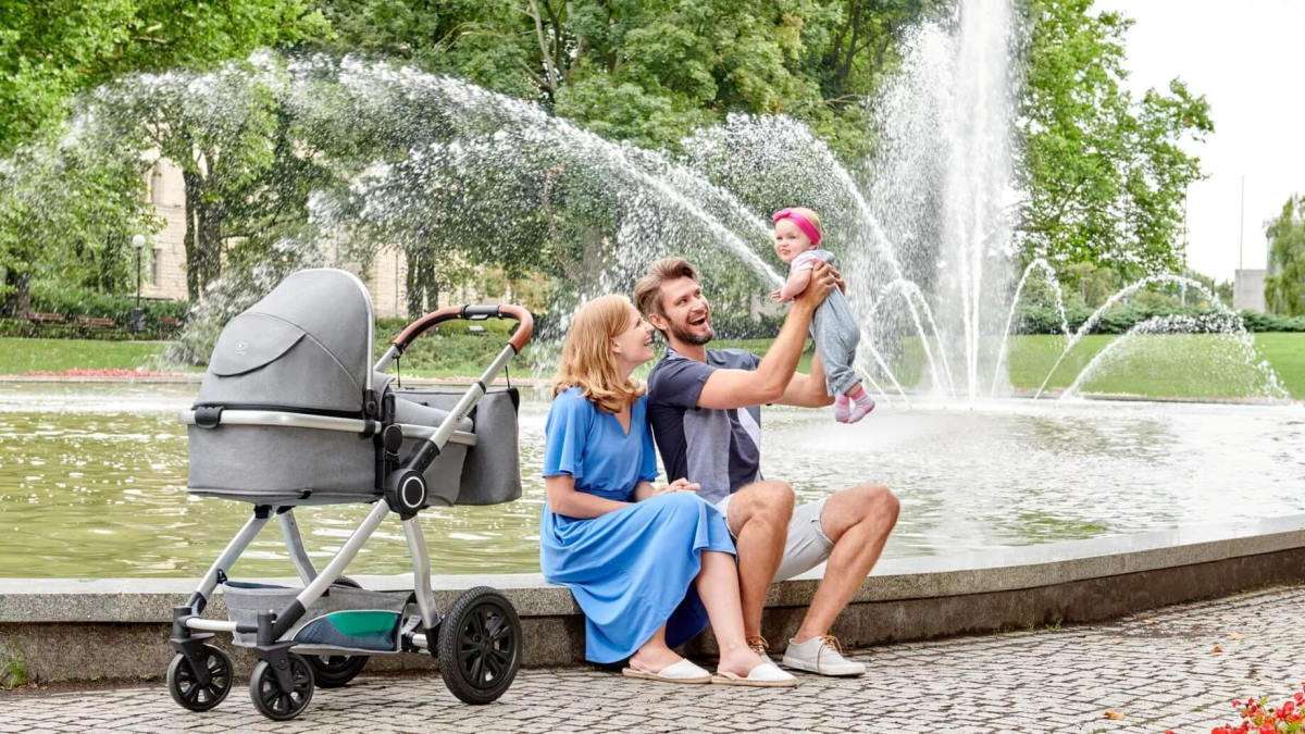 Как выбрать детскую коляску: полезные советы для родителей