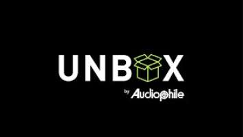 Unboxing Shure SM7B Studio Microphone