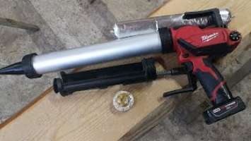 Аккумуляторный пистолет для герметика Milwaukee 2441-20.