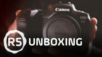 Canon EOS R5 Unboxing!