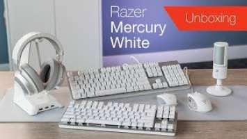 Unboxing (almost) all Razer's Mercury White collection for 2019