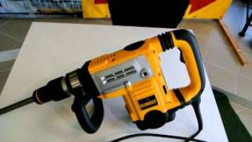 Elektrické sekací kladivo Dewalt D25831K