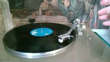 Denon DP300F Проигрыватель винила