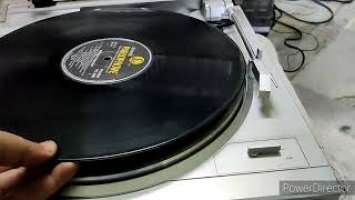 DENON fully automatic turntable model no DP 29F for sale price only 11000 my contact no 9873741192