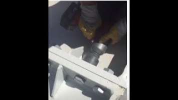 milwaukee  m18 ONEFHIWF34 impact wrench driver is driving huge bolts