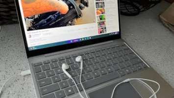 Works with Android and Windows! New! Apple USB-C EarPods
