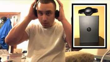 Unboxing Beats Solo 3 Wireless Headphones: Matte Black