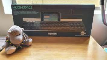 Logitech K780 Multi device Keyboard Unboxing 2022