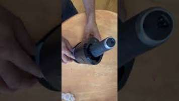 Braun Series 9 9390CC (Men Shaver) - Cleaning station demo