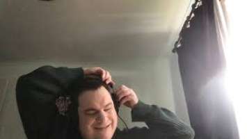 unboxing  AKG K52 Closed Back Headphones from Store DJ and fun with bubble wrap