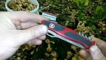 Обзор Victorinox RangerGrip 61 (лесной обзор)
