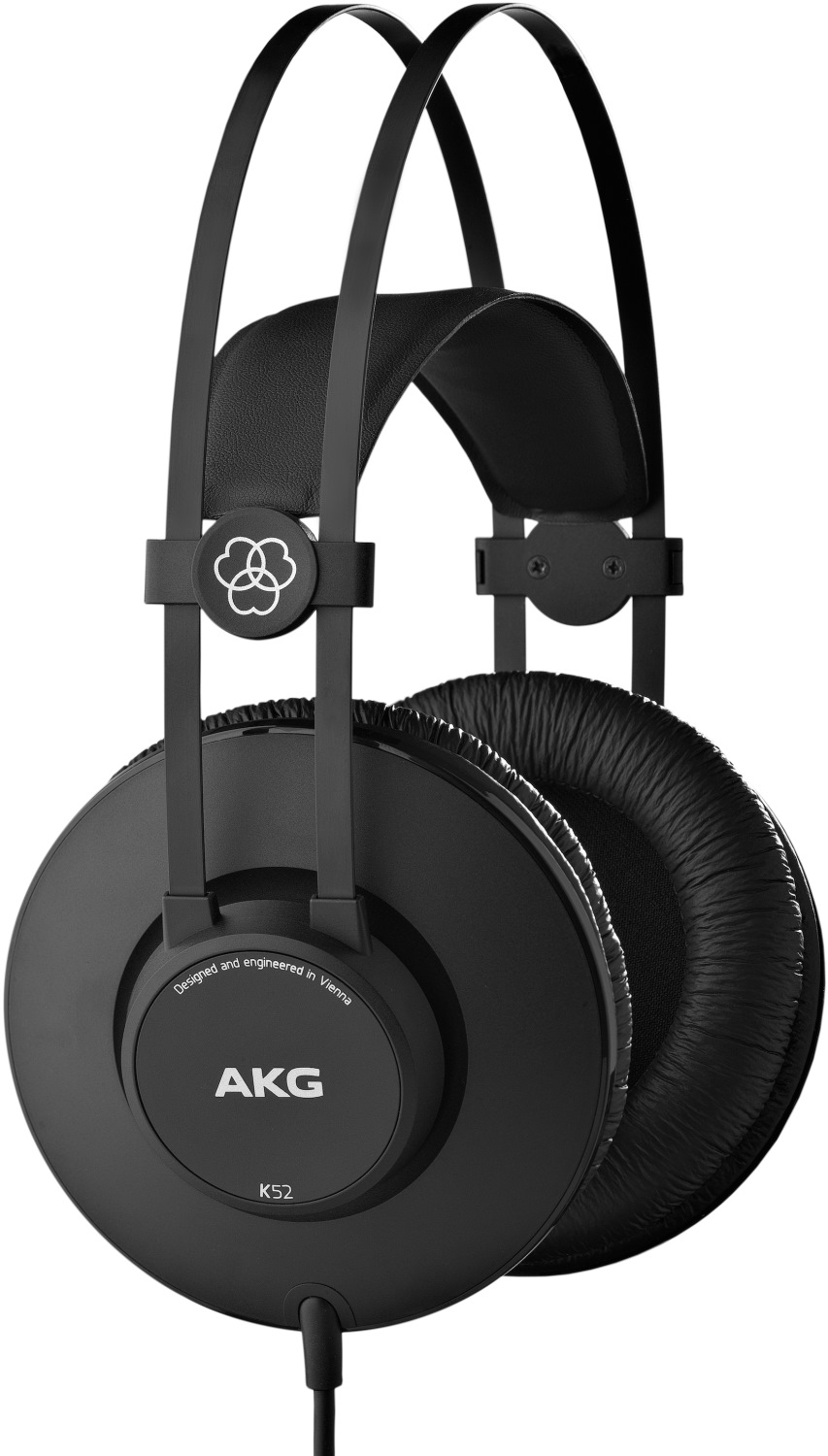 AKG K52